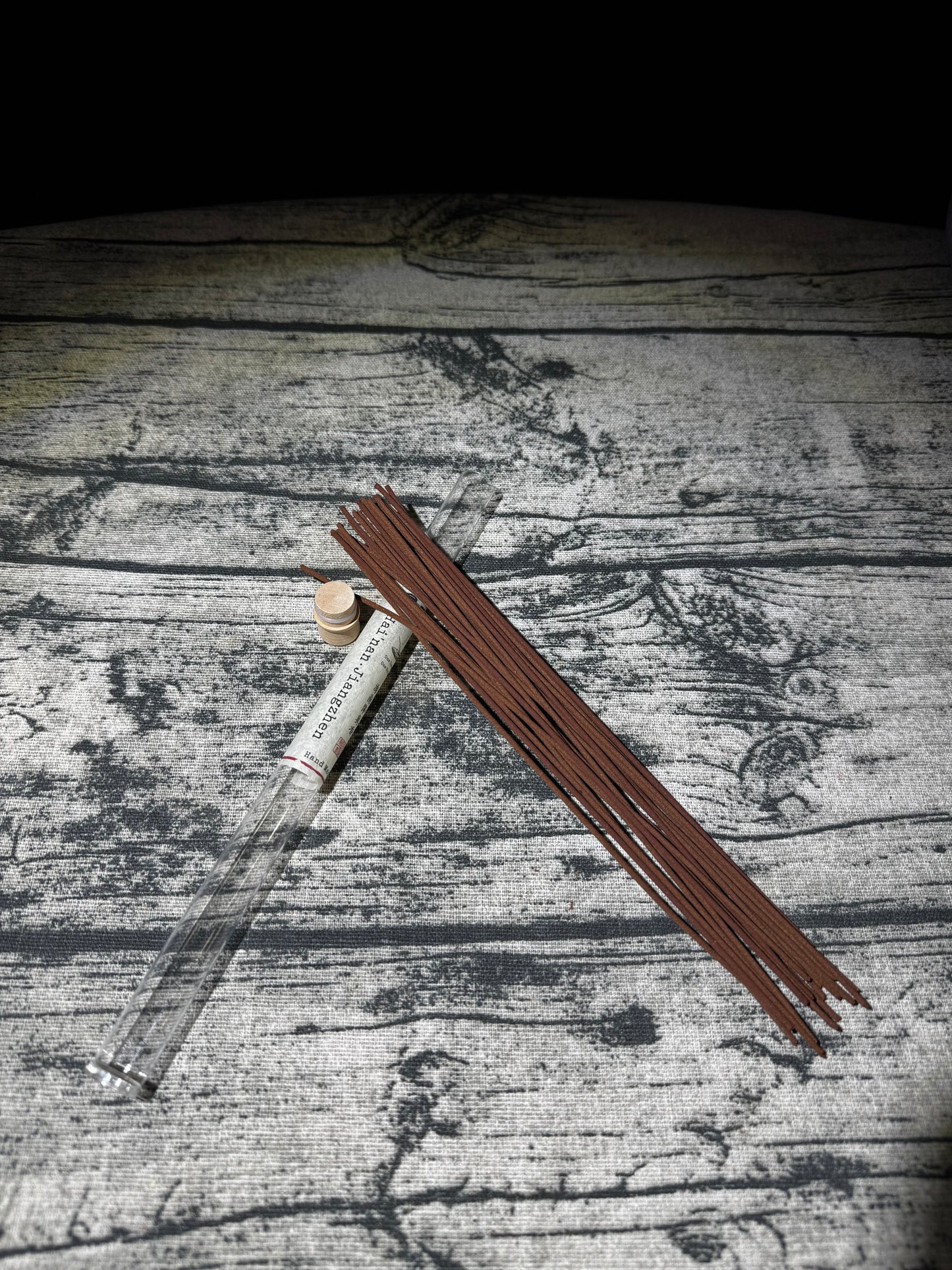 Hainan Jiangzhen Incense – Deeply Resinous & Sacred | Yichen