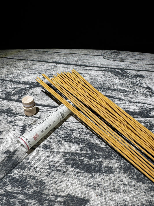 Natural Cliff Cypress Incense – Aromatic Wood | Yichen