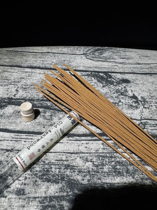 Laoshan Sandalwood Incense | Classic Ritual Calm | Handcrafted  | Yichen Incense